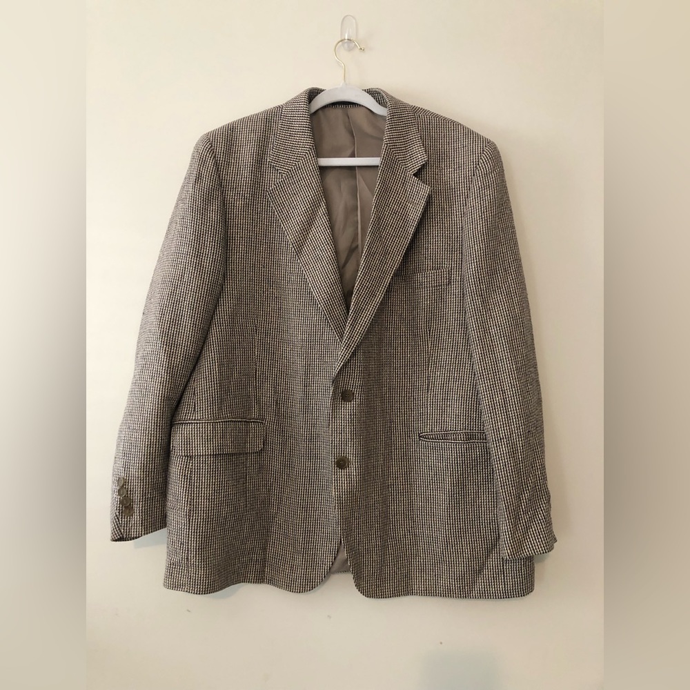 Tom rich silk sport coat, EUC
